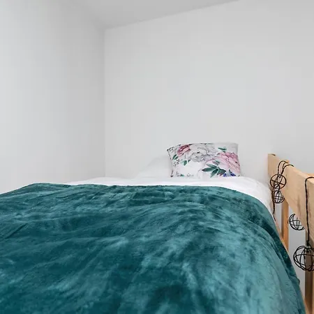 Kolejowa Z Antresola By Renters Appartement *